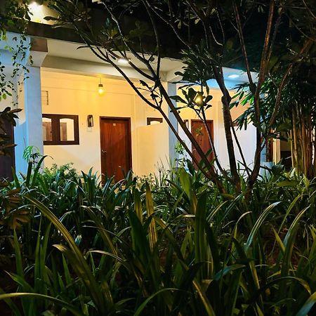 Double Mango Villa Катунаяка Экстерьер фото