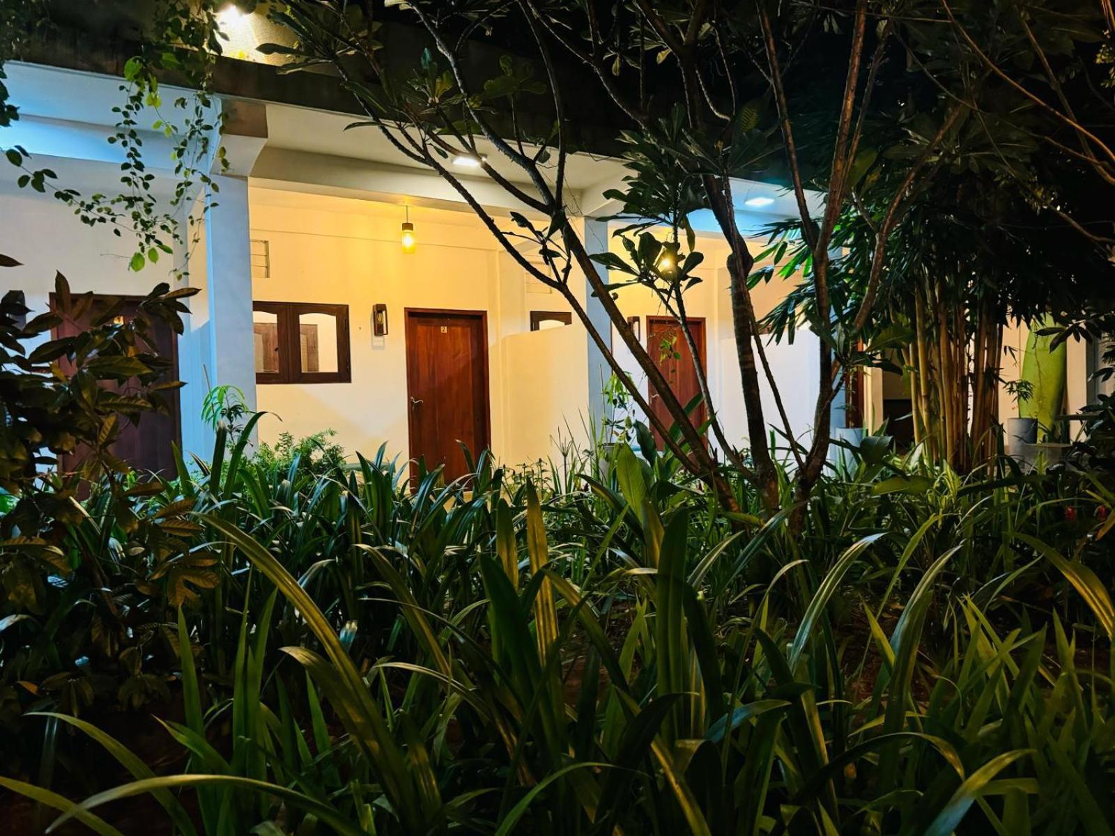 Double Mango Villa Катунаяка Экстерьер фото